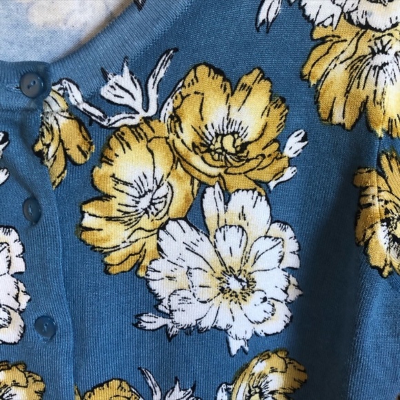 Charter Club Button Up Sweater M Blue Floral Long Sleeves Ribbed Autumn - Picture 4 of 7